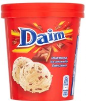 Zmrzlina v kelímku Daim